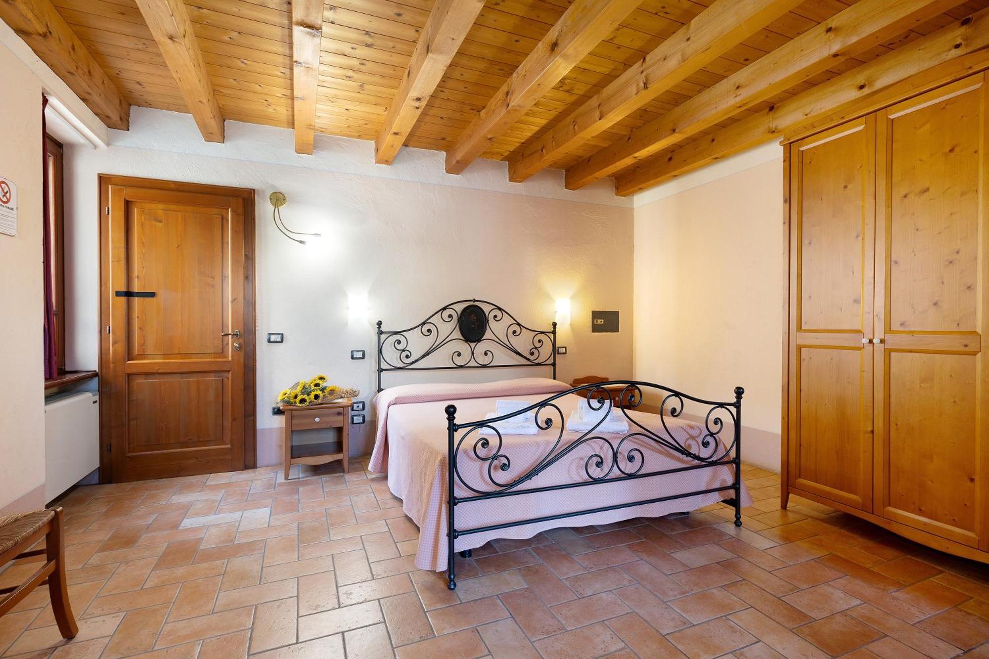 New Agriturismo Corte Olfino 蒙赞巴诺 外观 照片