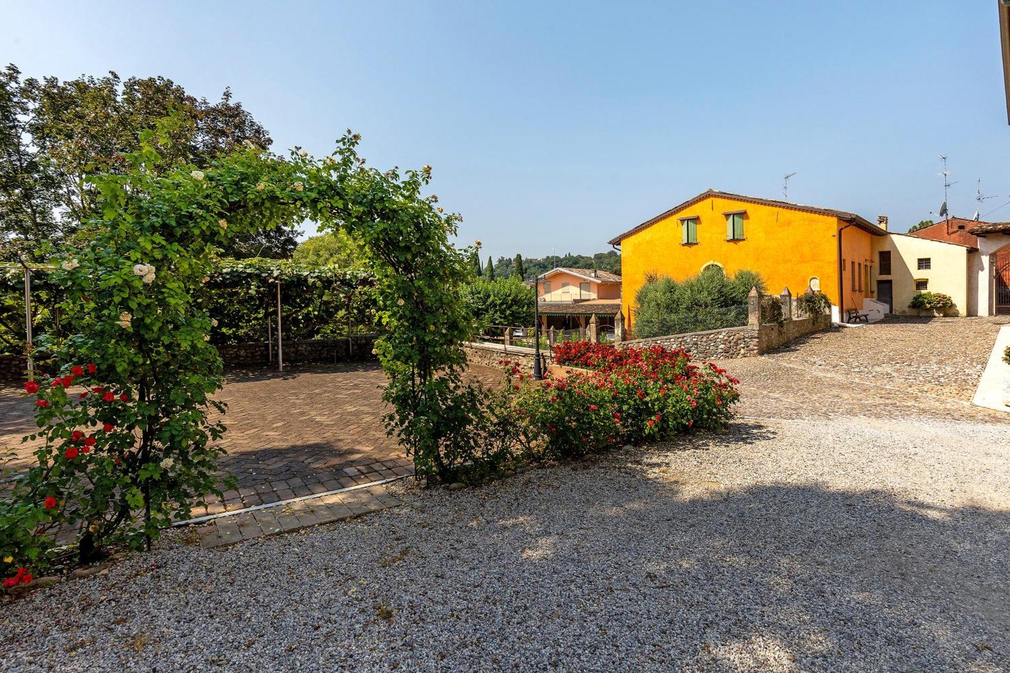 New Agriturismo Corte Olfino 蒙赞巴诺 外观 照片